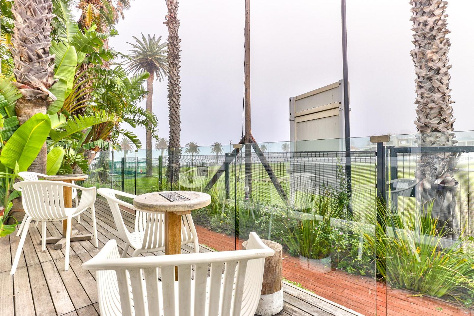 Adventure Pad At The Bay Hotel Кейптаун Екстериор снимка